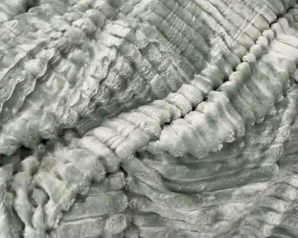 Fleece-Soft Plush Ribs
